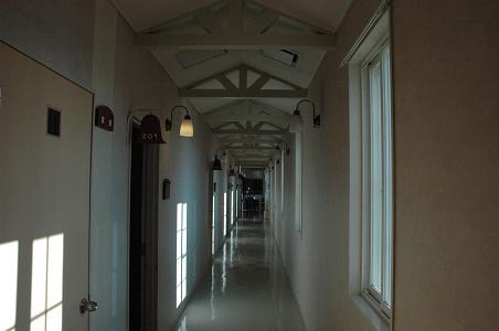 宿泊施設プラトーの廊下